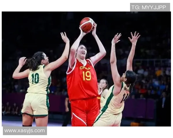 中国女篮新星崛起狂抢12篮板与张子宇形成完美搭档 中国女篮新星崛起狂抢12篮板与张子宇形成完美搭档